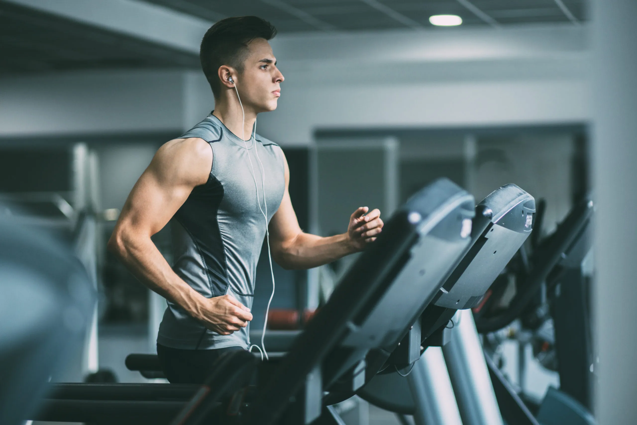 Should You Prioritize Cardio or Weights First at the Gym?