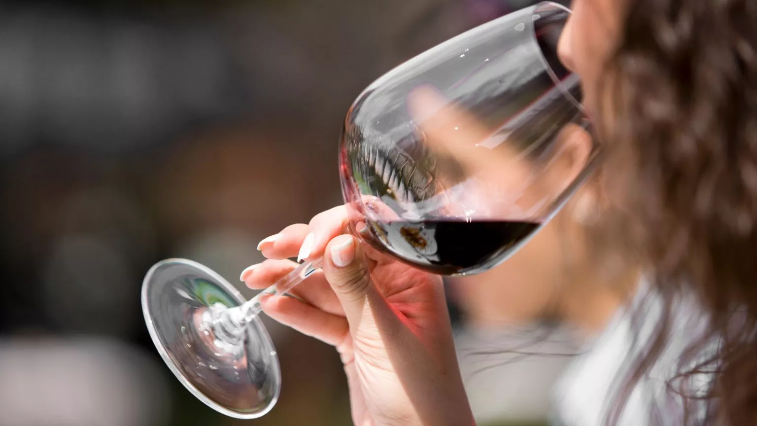 Experts Reveal the Shocking Truth Behind Alcohol’s ‘Health Halo’ and What It Means for Your Wellness Journey